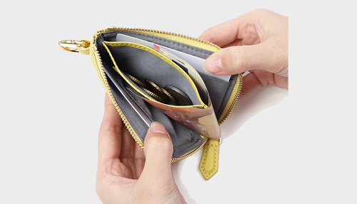 ESSENCE OF POISON パスケース一体型ウォレット 牛革 KIR-3320