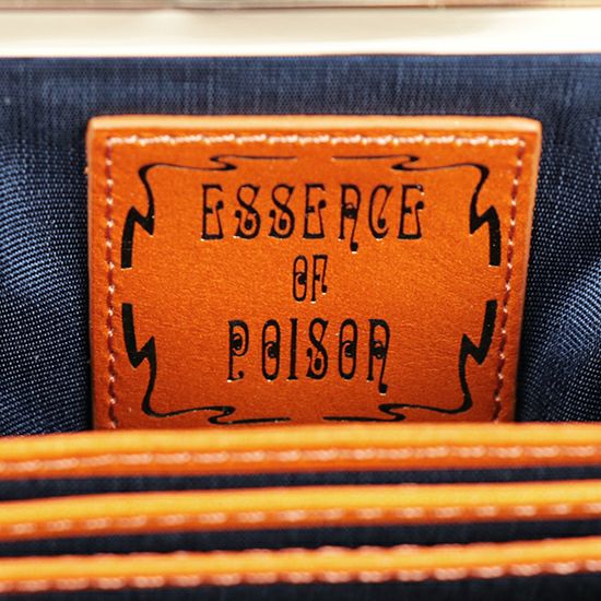 ESSENCE OF POISON  カードケース 牛革 DES 3505 公式】 ESSENCE OF POISON 口金コインカードケース 牛革 DES-3505