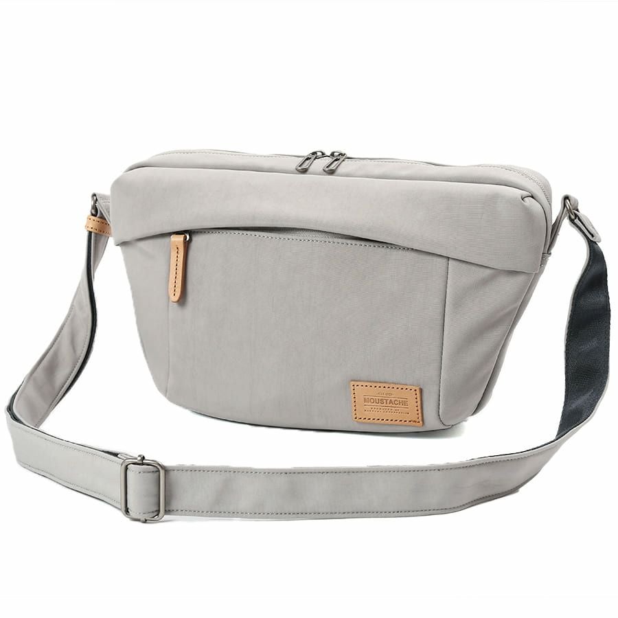 公式】 MOUSTACHE ショルダーバッグ ポリエステル×ヌメ牛革 BAT-4070