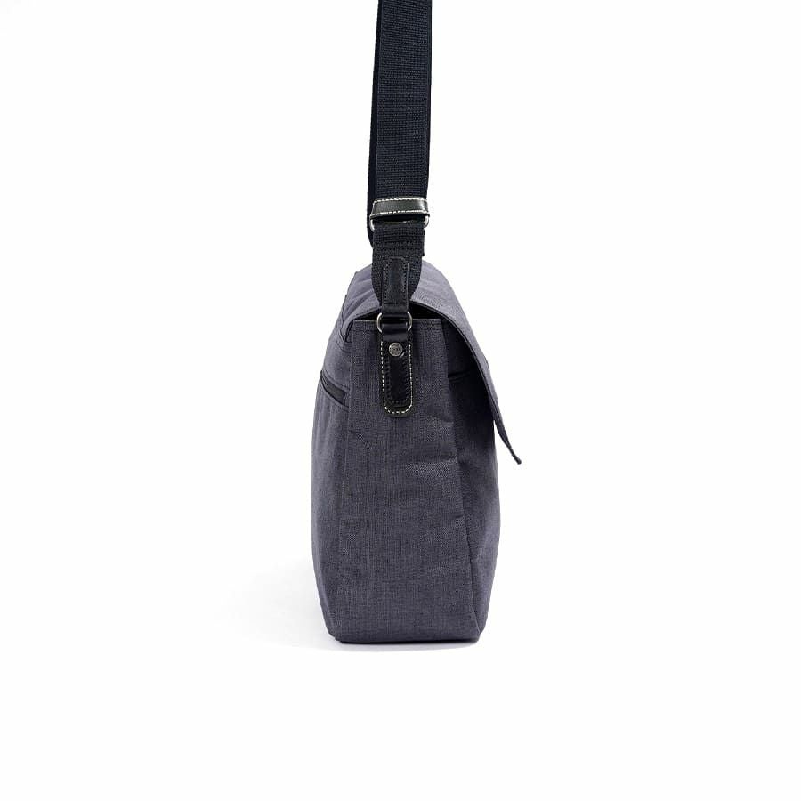 MOUSTACHE フラップショルダー 杢調ポリ×牛革 BMX-0514