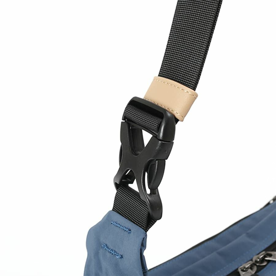 公式】 MOUSTACHE ショルダーバッグ シワ加工ナイロン MEG-4430