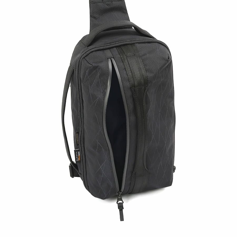 公式】 MOUSTACHE ボディバッグ CORDURAナイロン×ポリエステル JKX