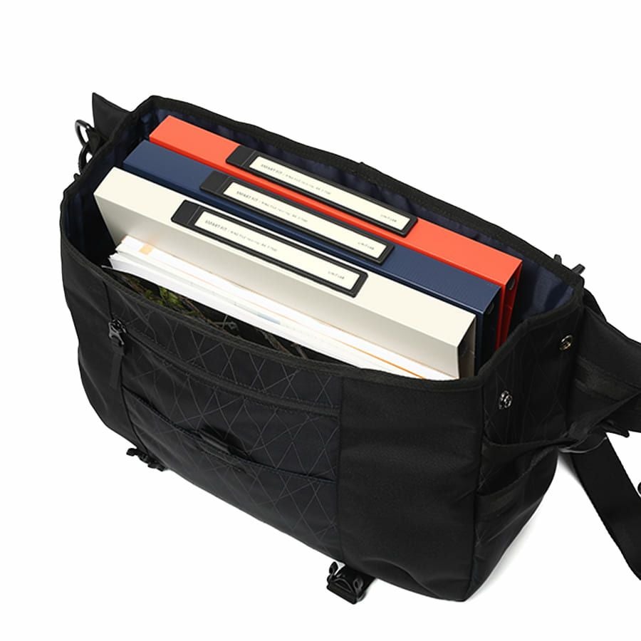 公式】 MOUSTACHE メッセンジャーバッグ CORDURAナイロン×ポリエステル