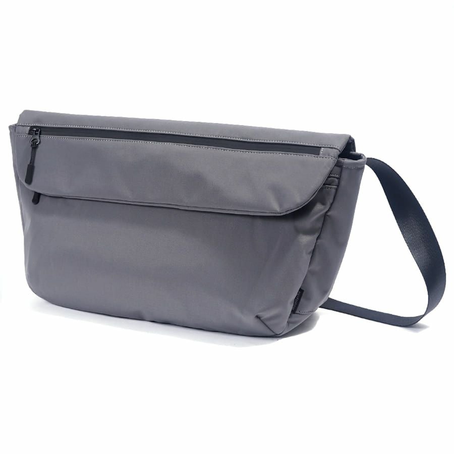 公式】 MOUSTACHE メッセンジャーバック 高密ポリエステル撥水加工 BUS