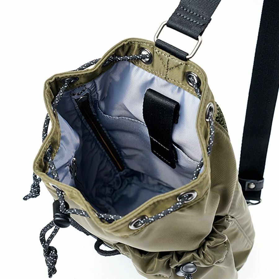 公式】 MOUSTACHE ボンサック型ボディバッグ ポリエステル BSC-4715
