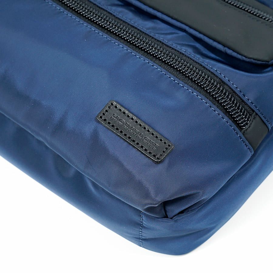 公式】 MOUSTACHE ショルダーバッグ(S) マットポリエステル×ラバー調合