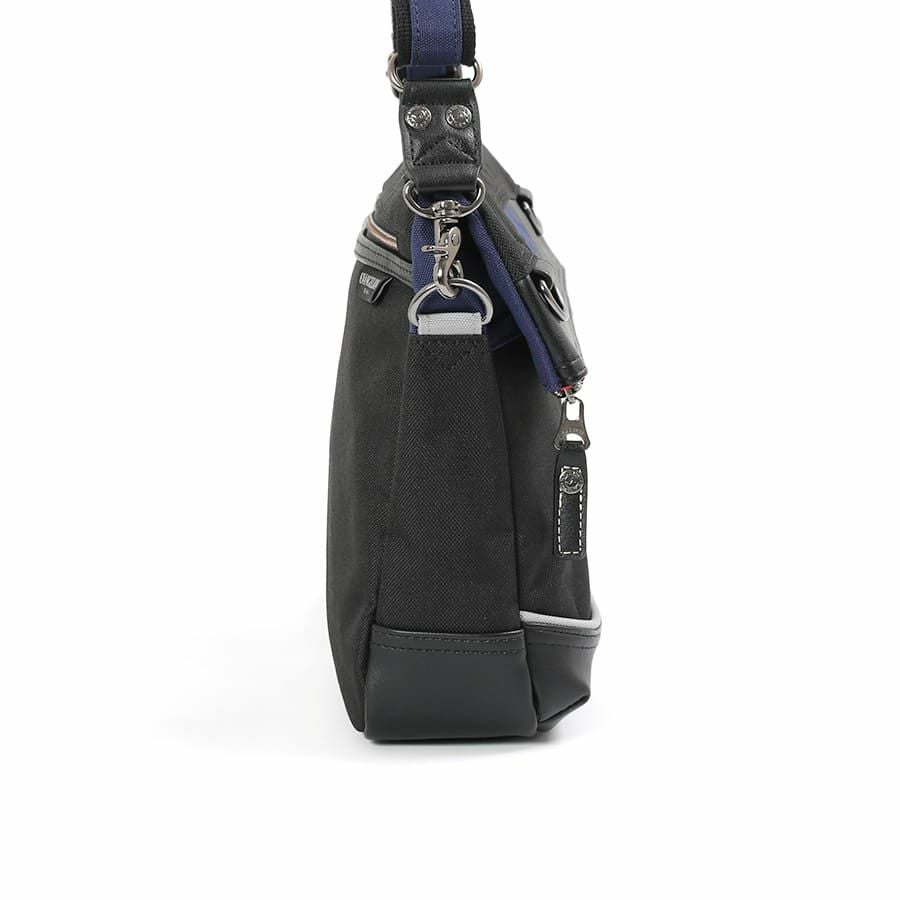 MOUSTACHE ショルダーバッグ ポリエステル×合皮 JED-1500