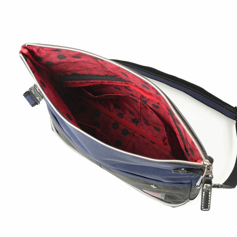 MOUSTACHE ショルダーバッグ ポリエステル×合皮 JED-1500