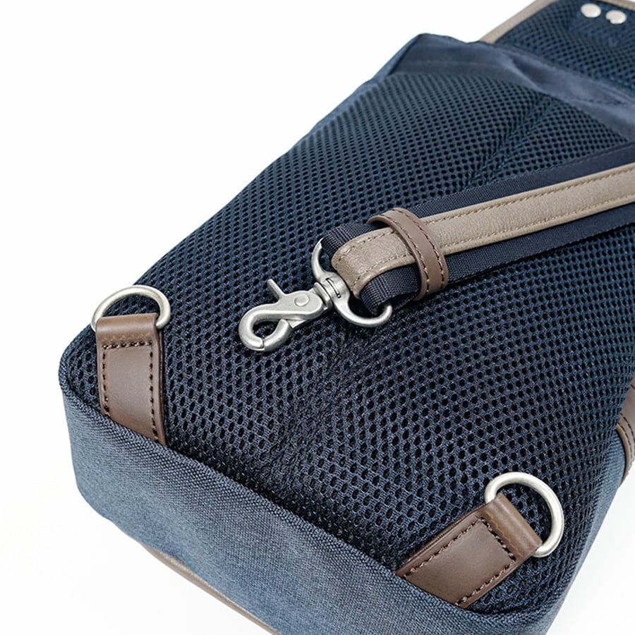  MOUSTACHE ボディバッグ ヌバック調合皮×合皮×ポリエステル JOH-4276