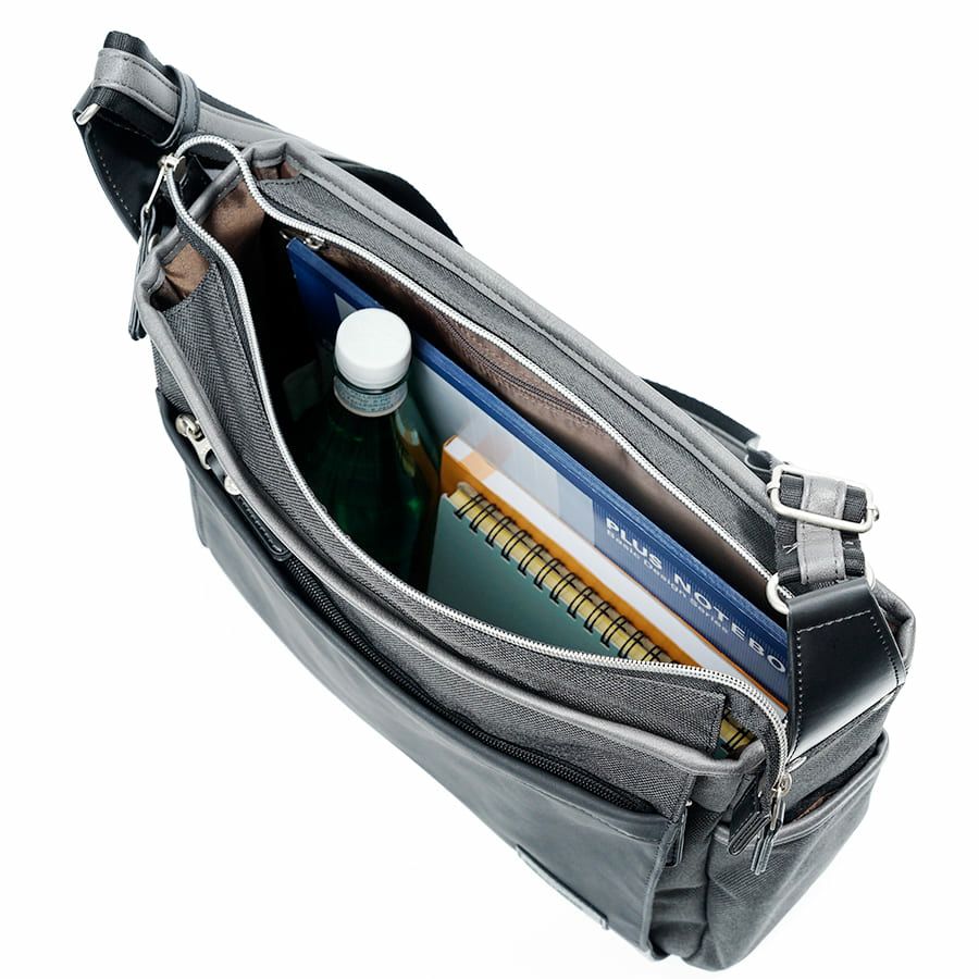 MOUSTACHE ショルダーバッグ ヌバック調合皮×合皮×ポリエステル JOH-4277