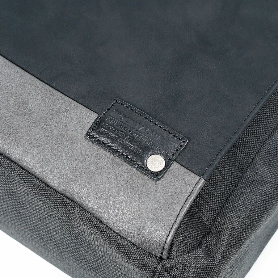 MOUSTACHE ショルダーバッグ ヌバック調合皮×合皮×ポリエステル JOH-4277