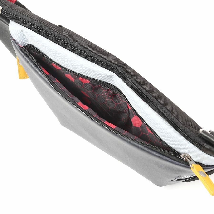 【エヴァンゲリオンコラボ】 MOUSTACHE ボディバッグ 合皮×ポリエステル JEZ-4486