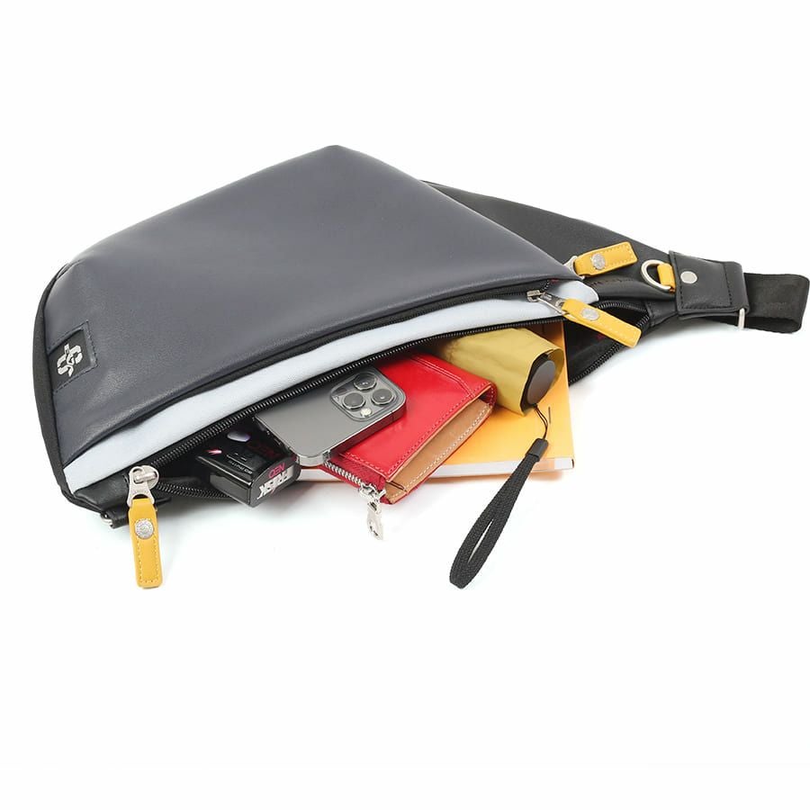 【エヴァンゲリオンコラボ】 MOUSTACHE ボディバッグ 合皮×ポリエステル JEZ-4486