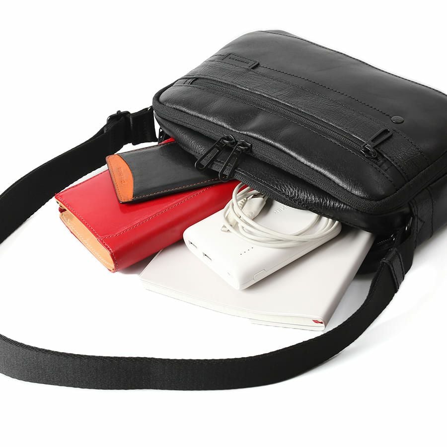 【WEB限定】 DOUBLES ショルダーバッグ(S) 牛革 BZN-7025N