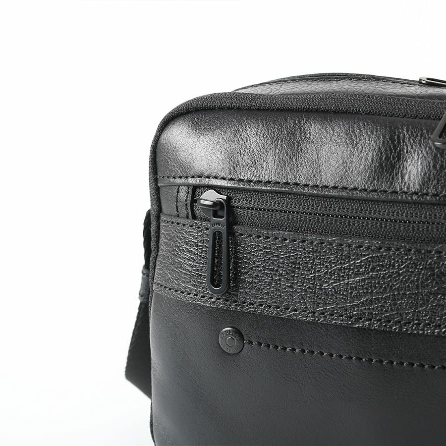 【WEB限定】 DOUBLES ショルダーバッグ(S) 牛革 BZN-7025N