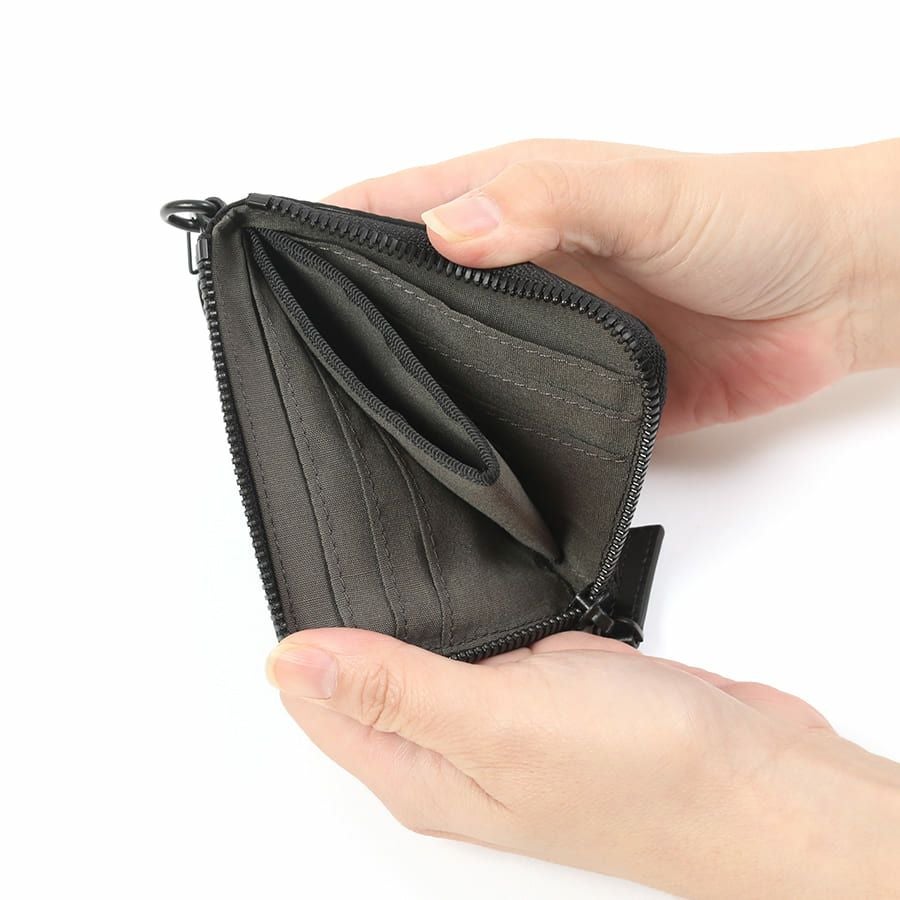 MOUSTACHE カラビナ付きミニ財布 撥水ポリエステル×牛革 KXX-4421