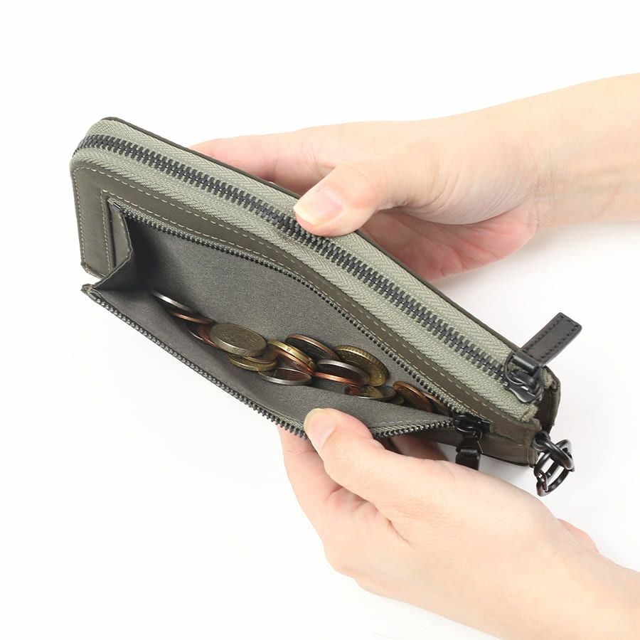 MOUSTACHE カラビナ付きL字ファスナー長財布 撥水ポリエステル×牛革 KXX-4423