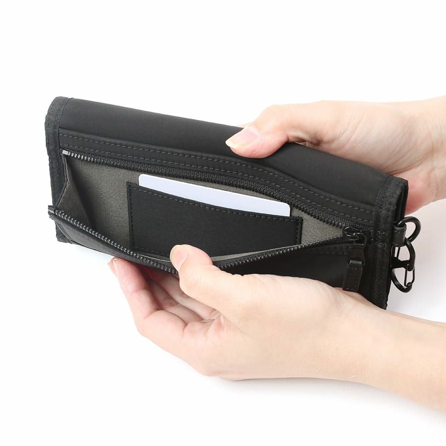 MOUSTACHE カラビナ付き長財布 撥水ポリエステル×牛革 KXX-4424