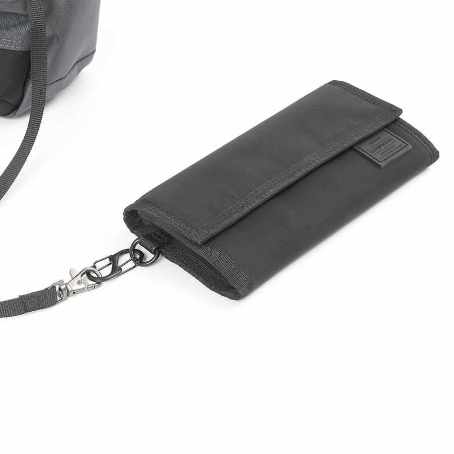 MOUSTACHE カラビナ付き長財布 撥水ポリエステル×牛革 KXX-4424