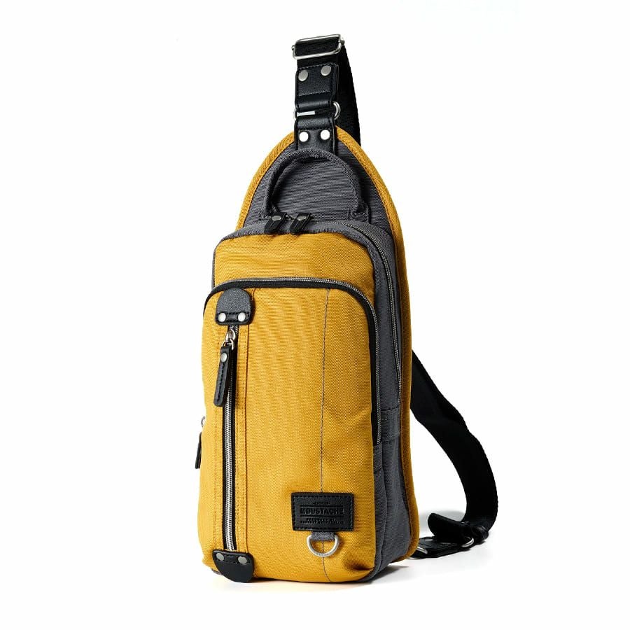 MOUSTACHE ボディバッグ ポリエステル×合皮 JJL-0320