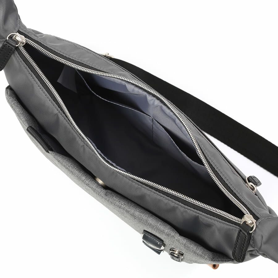 MOUSTACHE ショルダーバッグミニ 高密ポリエステル×杢調ポリエステル×牛革 BET-0340