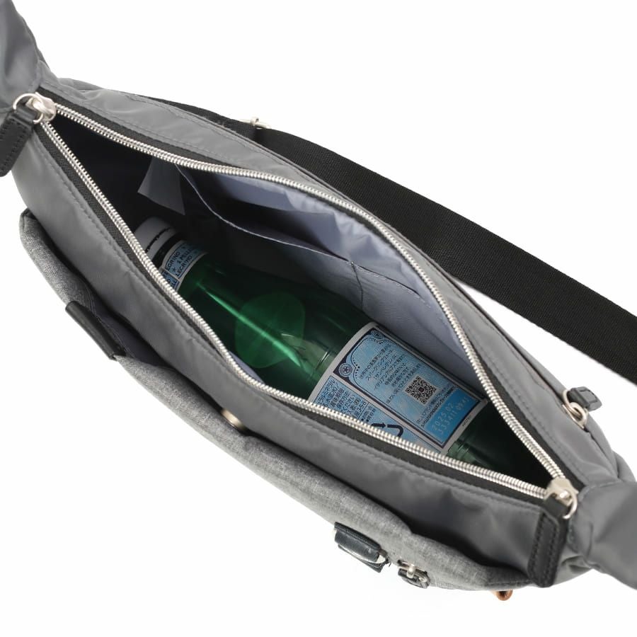 MOUSTACHE ショルダーバッグミニ 高密ポリエステル×杢調ポリエステル×牛革 BET-0340