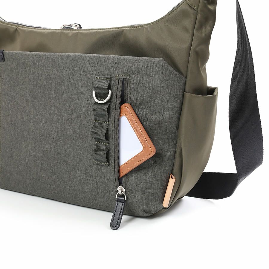 MOUSTACHE ショルダーバッグ 高密ポリエステル×杢調ポリエステル×牛革 BET-0342