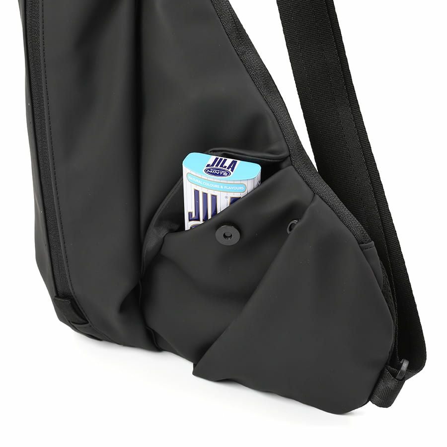 MOUSTACHE ボディバッグ ラバー調合皮 JVD-0460