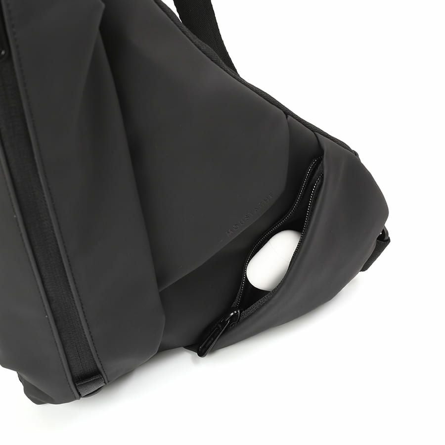 MOUSTACHE ボディバッグ ラバー調合皮 JVD-0460