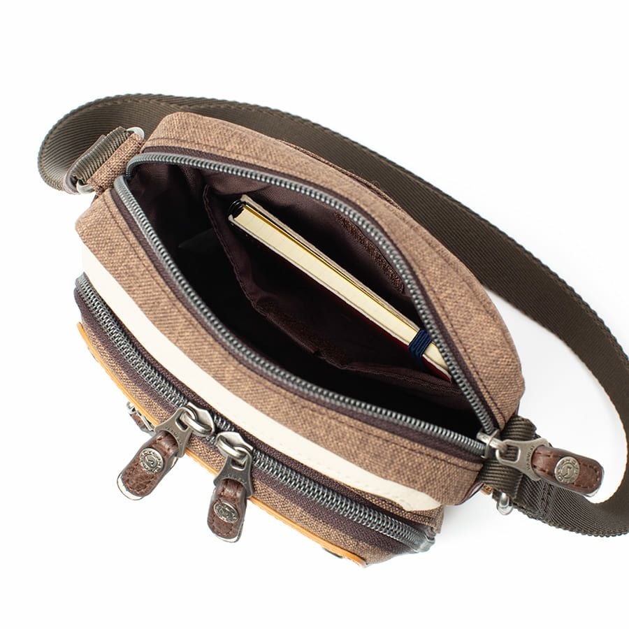 MOUSTACHE 縦型ミニショルダーバッグ シュリンク合皮×マット合皮×杢調ポリ JEX-4331