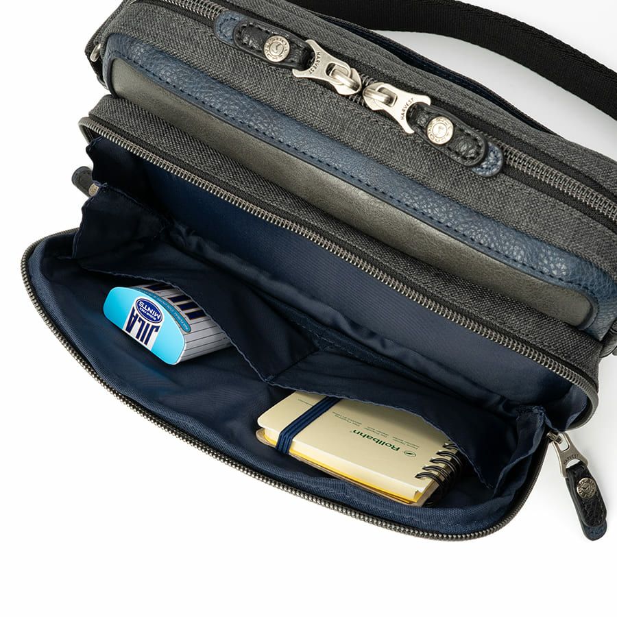 MOUSTACHE 横型ミニショルダーバッグ シュリンク合皮×マット合皮×杢調ポリ JEX-4332