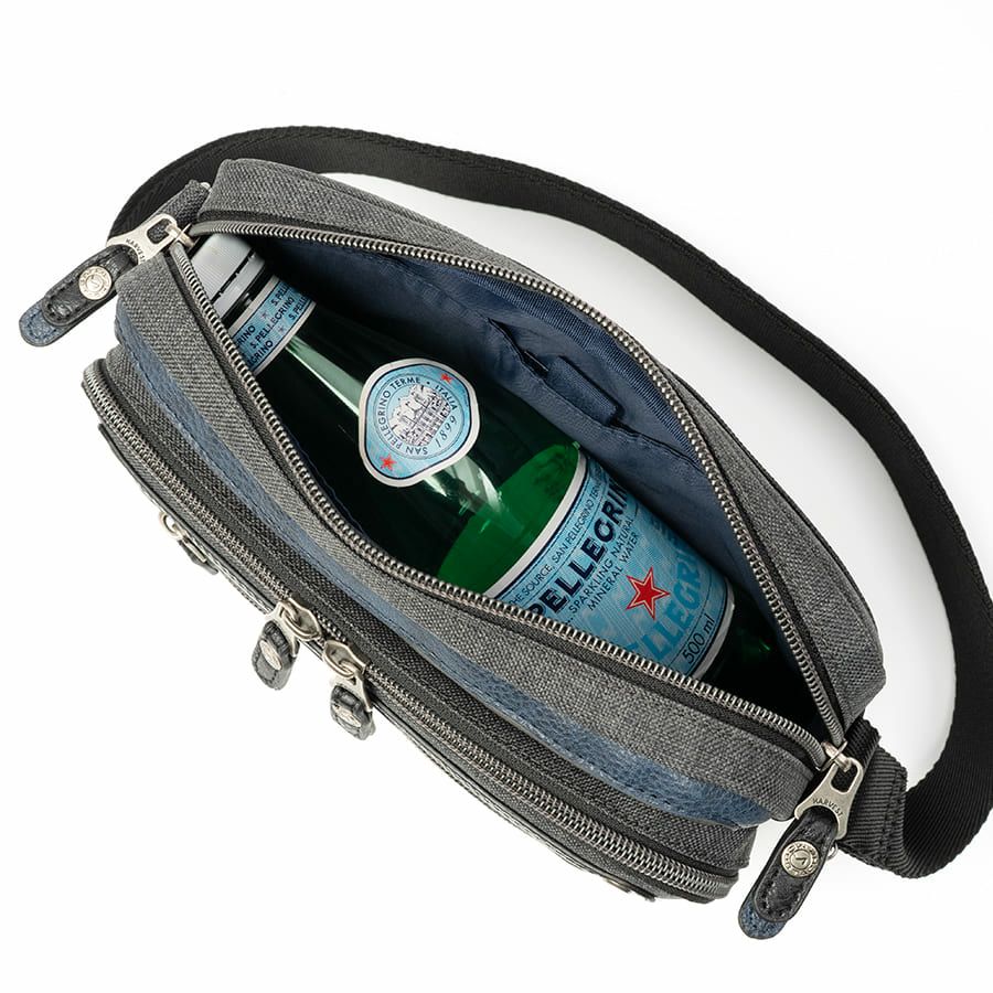 MOUSTACHE 横型ミニショルダーバッグ シュリンク合皮×マット合皮×杢調ポリ JEX-4332