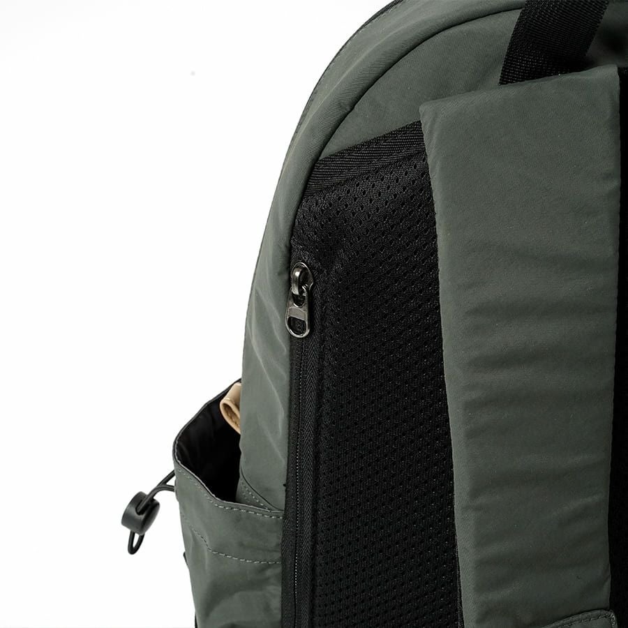 MOUSTACHE デイパック シワ加工ナイロン MEG-4434