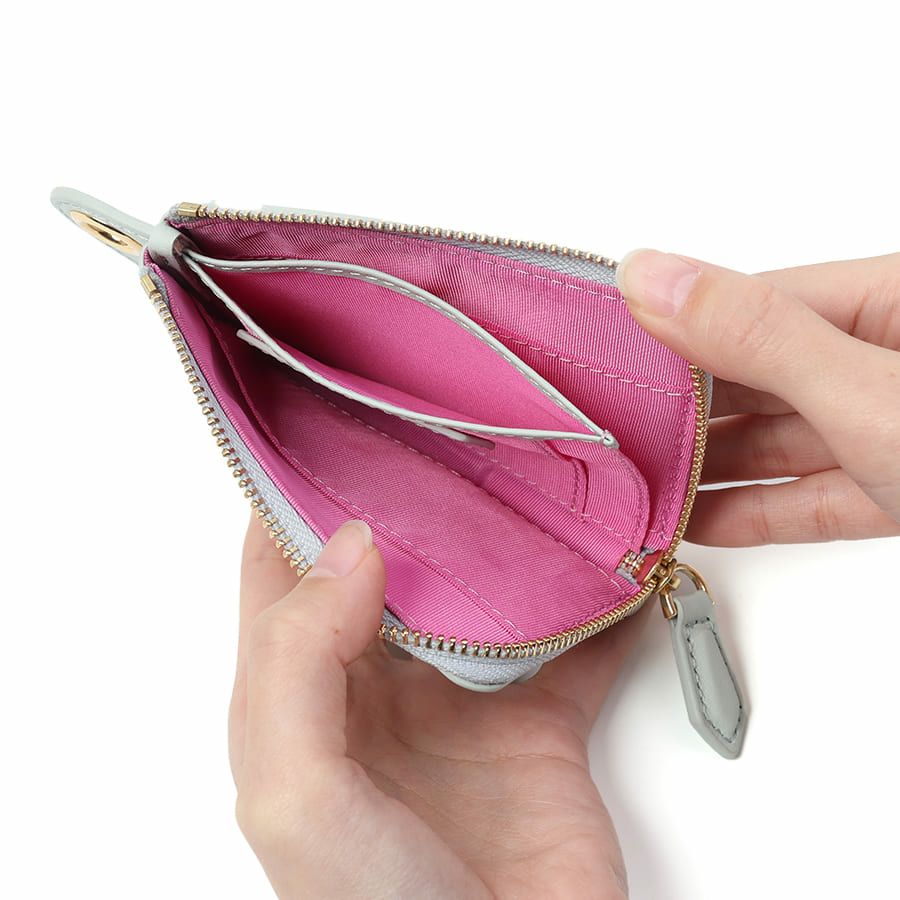 ESSENCE OF POISON パスケース一体型ウォレット 牛革 KPO-3311