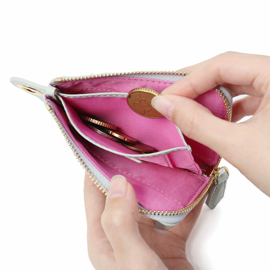 ESSENCE OF POISON パスケース一体型ウォレット 牛革 KPO-3311