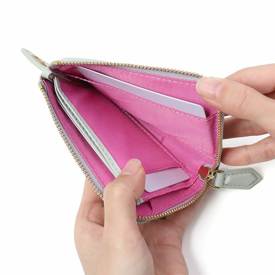 ESSENCE OF POISON パスケース一体型ウォレット 牛革 KPO-3311