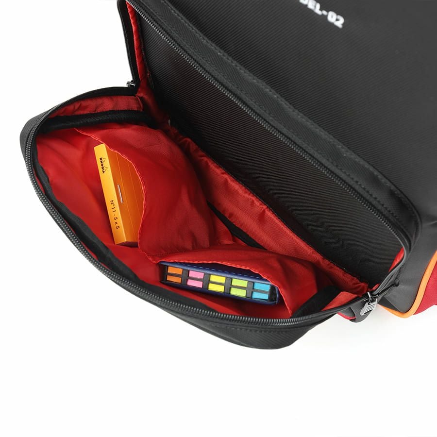 エヴァンゲリオンコラボ】 MOUSTACHE マチ拡張 ラウンドリュックサック 24-30L ポリエステル MEV-4008