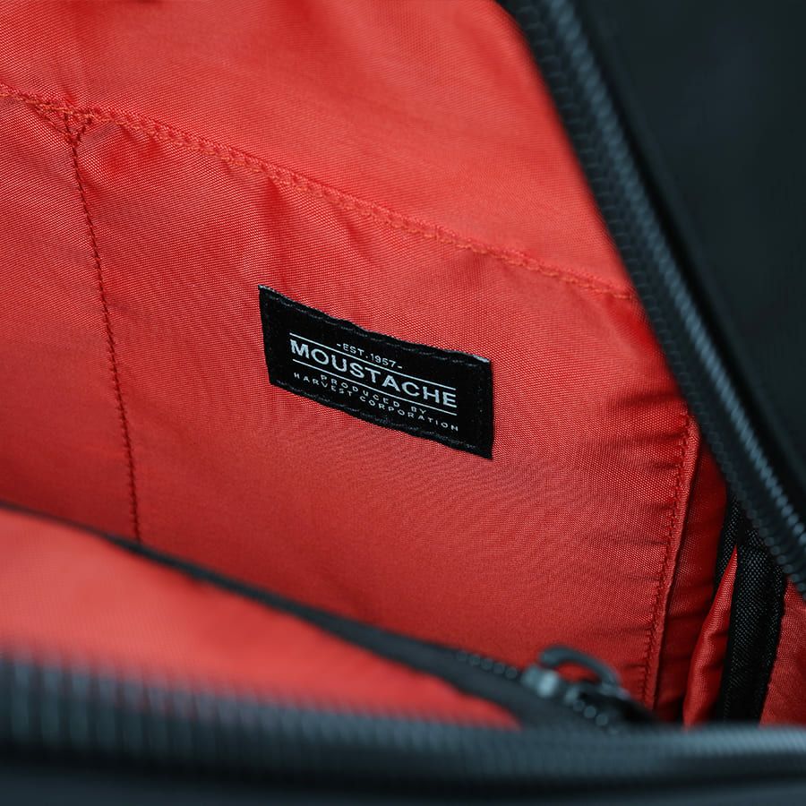 エヴァンゲリオンコラボ】 MOUSTACHE マチ拡張 ラウンドリュックサック 24-30L ポリエステル MEV-4008