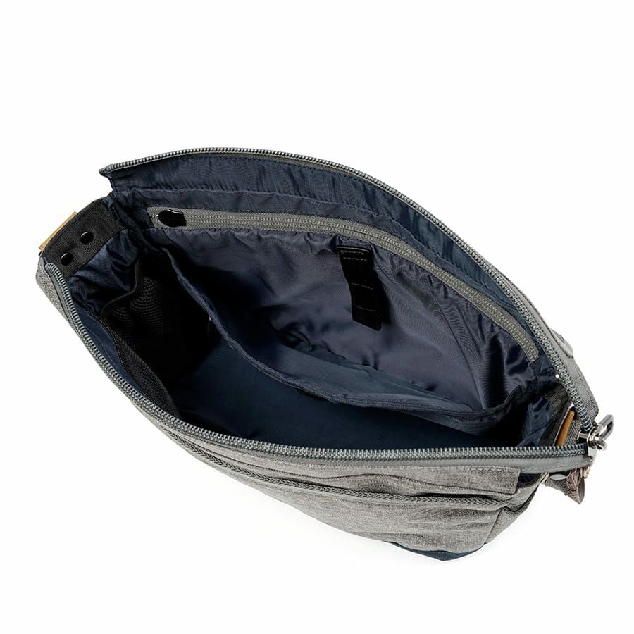 MOUSTACHE メッセンジャーバッグ 杢調ポリ×ヌメ調合皮 MDP-0657