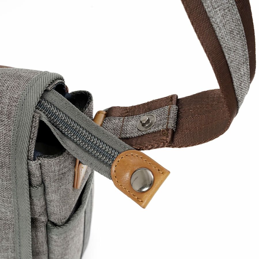 MOUSTACHE メッセンジャーバッグ 杢調ポリ×ヌメ調合皮 MDP-0657