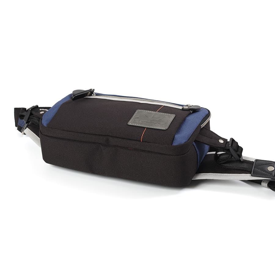 【エヴァンゲリオンコラボ】【数量限定】 MOUSTACHE ウエストバッグ ポリエステル×合皮 JDH-1850