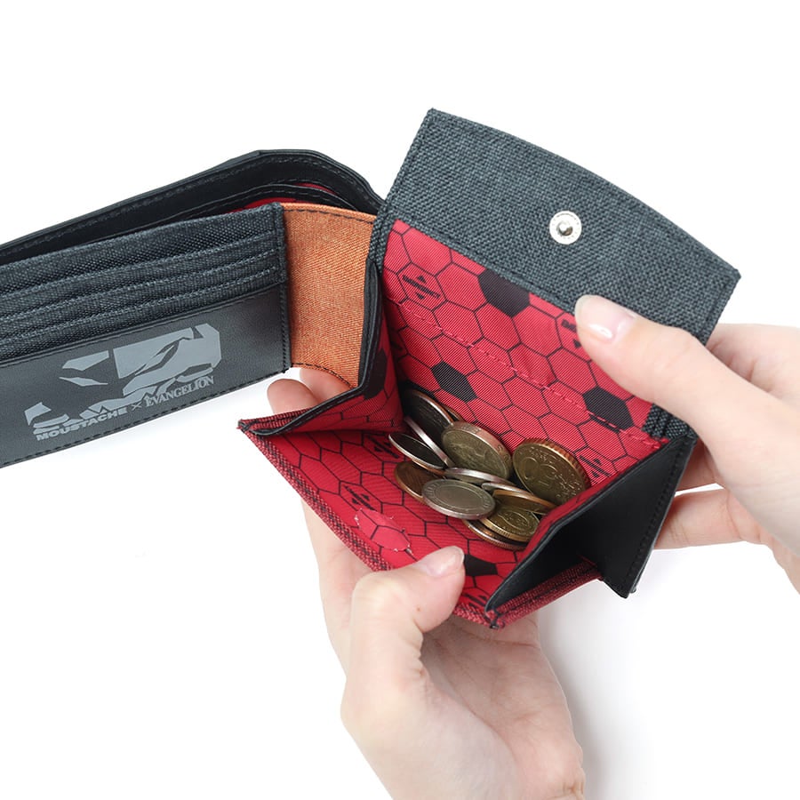 エヴァンゲリオンコラボ】 【数量限定】 MOUSTACHE 二つ折り財布 杢調ポリエステル×牛革 NDH-1852