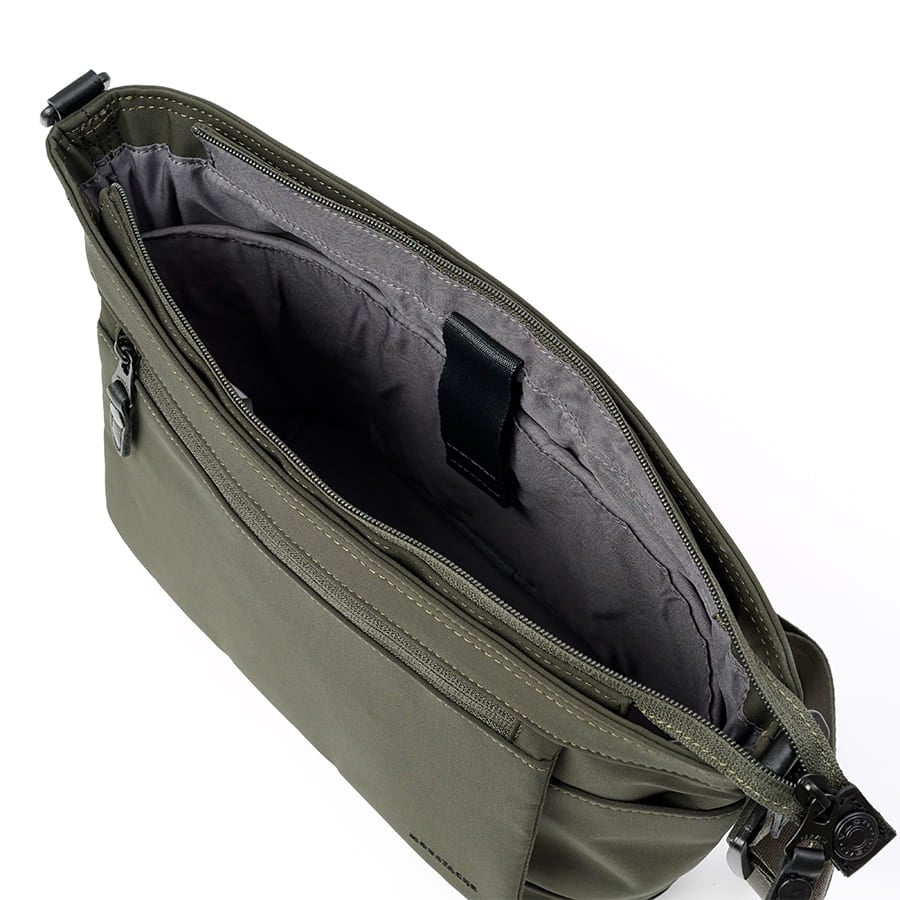 MOUSTACHE 撥水 ショルダーバッグ 高密ポリエステル撥水加工 BAY-0396