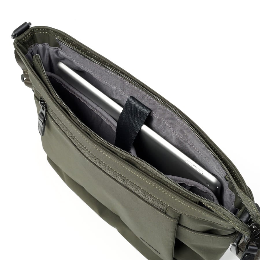 MOUSTACHE 撥水 ショルダーバッグ 高密ポリエステル撥水加工 BAY-0396