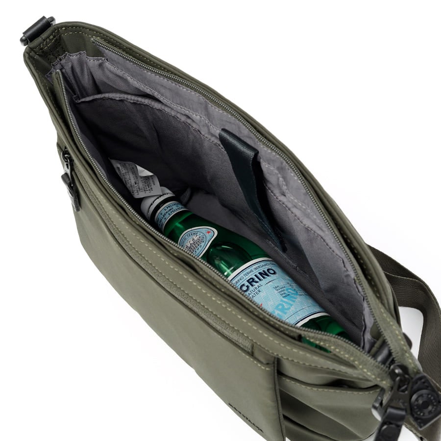 MOUSTACHE 撥水 ショルダーバッグ 高密ポリエステル撥水加工 BAY-0396