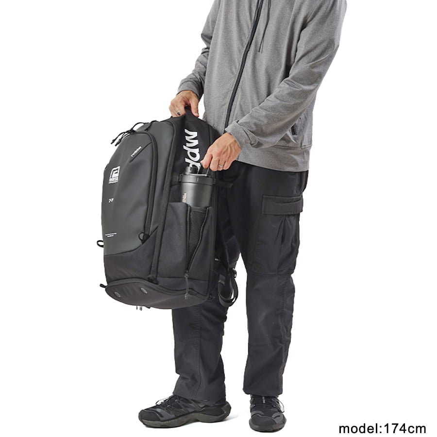  DSBK × rvddw アーバントレーニングバックパック 42L-52L シューズ収納 16インチPC対応 ナイロン×PUコーティング生地 JTU-3480